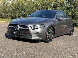 Grigio Usata 2022 Mercedes A180 Tre volumi | 16.500 € (Super prezzo)