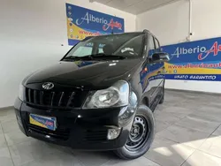 Nero Usata 2016 Mahindra Quanto SUV | 5900 €