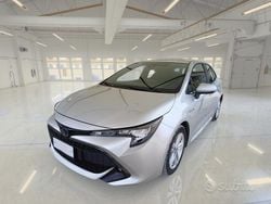 Argento Usata 2022 Toyota Corolla Business Edition Tre volumi | 16.450 € (Buon prezzo)
