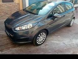 Grigio Usata 2016 Ford Fiesta Due volumi | 5500 € (Super prezzo)