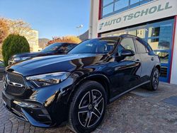 Schwarz/baltic black Usata 2023 Mercedes GLC220 AMG SUV | 58.400 € (Buon prezzo)
