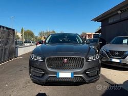 Grigio Usata 2016 Jaguar F-Pace R-Sport SUV | 16.990 € (Buon prezzo)