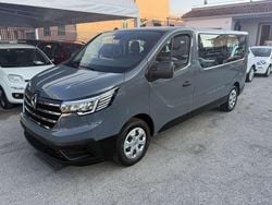 Grigio Usata 2024 Renault Trafic Monovolume | 32.990 € (Molto cara)