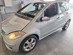 Argento Usata 2007 Mercedes A180 Avantgarde Monovolume | 1900 € (Buon prezzo)