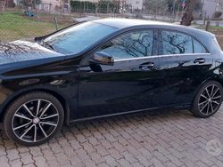 Nero Usata 2015 Mercedes A180 Due volumi | 15.000 € (Cara)