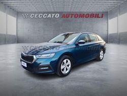 Blu Usata 2023 Skoda Felicia Executive Station wagon | 19.019 €