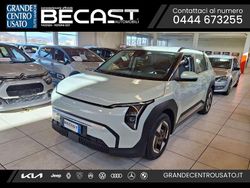 Verde metallizzato Usata 2024 Kia EV3 Air SUV | 25.300 € (Super prezzo)
