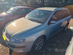 Usata 2005 Fiat Stilo Station wagon | 600 €