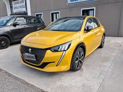 Giallo Usata 2020 Peugeot 208 GT-line Due volumi | 14.950 € (Buon prezzo)