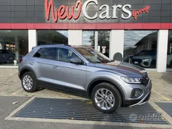 Argento Usata 2024 VW T-Roc Life SUV | 24.800 € (Buon prezzo)