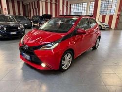 Rosso Usata 2015 Toyota Aygo X-wave Due volumi | 6900 € (Buon prezzo)