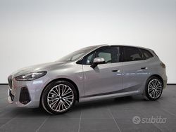 Skyscraper grey metallic Usata 2024 BMW 218 Active Tourer Comfort Edition Monovolume | 32.639 € (Buon prezzo)