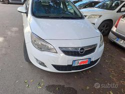 Bianco Usata 2011 Opel Astra Station wagon | 5000 € (Molto cara)