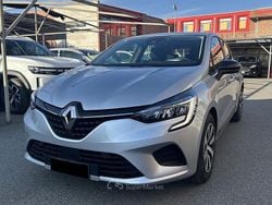 Grigio Usata 2023 Renault Clio V Equilibre Tre volumi | 15.500 € (Buon prezzo)