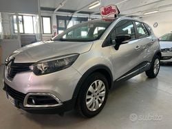 Grigio Usata 2016 Renault Captur Intens SUV | 9490 € (Buon prezzo)