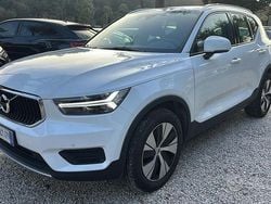 Bianco Usata 2022 Volvo XC40 Business Edition SUV | 21.999 € (Ottimo prezzo)
