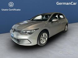 Grigio Usata 2024 VW Golf VIII Life Tre volumi | 23.900 € (Buon prezzo)