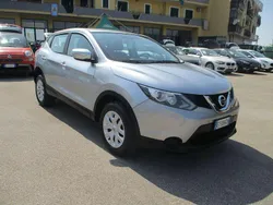 Argento Usata 2015 Nissan Qashqai Acenta SUV | 8900 € (Ottimo prezzo)