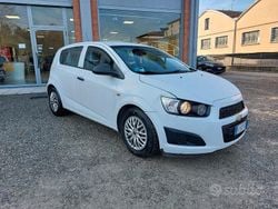Bianco Usata 2012 Chevrolet Aveo LS Tre volumi | 3900 € (Buon prezzo)
