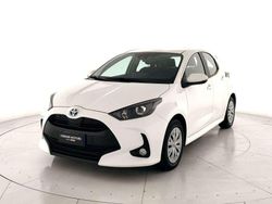 Super white Usata 2023 Toyota Yaris Hybrid Business Edition Tre volumi | 14.900 € (Super prezzo)