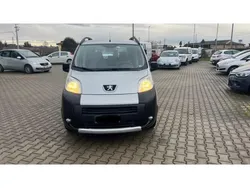 Argento(met.) Usata 2010 Peugeot Bipper Premium Monovolume | 6500 € (Molto cara)