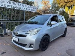 Argento Usata 2011 Toyota Verso-S Style Monovolume | 5200 € (Molto cara)