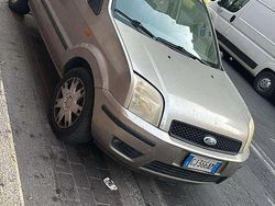 Grigio Usata 2003 Ford Fusion Tre volumi | 1550 € (Buon prezzo)