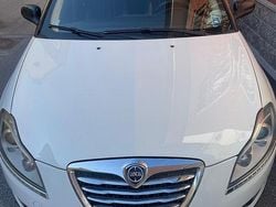 Bianco Usata 2011 Lancia Delta Due volumi | 3800 € (Buon prezzo)