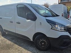 Antracite / pastello Usata 2015 Renault Trafic Monovolume | 7500 € (Super prezzo)