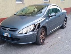 Grigio Usata 2004 Peugeot 307 CC Cabrio | 1000 €