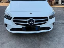Bianco Usata 2020 Mercedes B180 Business Monovolume | 16.900 € (Buon prezzo)