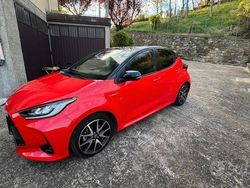Rosso Usata 2021 Toyota Yaris Hybrid Due volumi | 18.900 € (Buon prezzo)