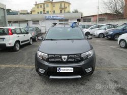 Grigio scuro metallizzato Usata 2017 Dacia Sandero Stepway Due volumi | 7500 € (Buon prezzo)