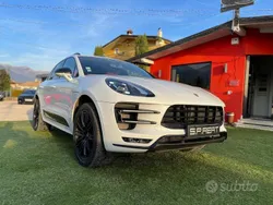 Usata 2017 Porsche Macan Turbo Sport SUV | 48.900 € (Buon prezzo)
