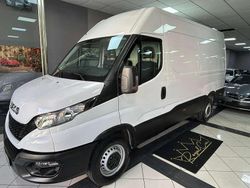 Bianco Usata 2021 Iveco Daily Furgone | 24.900 € (Molto cara)