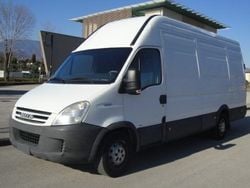 Bianco pastello Usata 2006 Iveco Daily Furgone | 4500 € (Super prezzo)