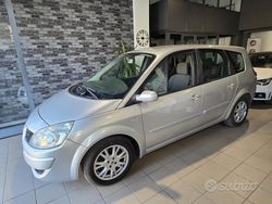 Grigio Usata 2008 Renault Scénic II Monovolume | 3900 € (Molto cara)