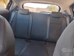 Nero Usata 2012 Alfa Romeo Giulietta Due volumi | 5400 € (Buon prezzo)