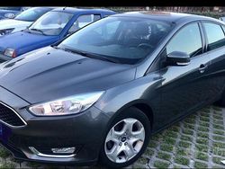 Grigio Usata 2015 Ford Focus Tre volumi | 4500 € (Ottimo prezzo)
