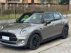 Grigio Usata 2018 Mini Cooper D Hype Due volumi | 12.500 € (Ottimo prezzo)