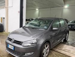 Grigio Usata 2013 VW Polo Comfortline Tre volumi | 6300 € (Buon prezzo)