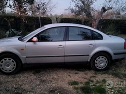 Grigio Usata 2007 VW Passat Tre volumi | 1200 €