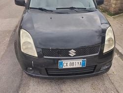 Nero Usata 2005 Suzuki Swift Tre volumi | 1200 € (Buon prezzo)