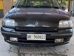 Nero Usata 1993 Renault Clio Due volumi | 350 €