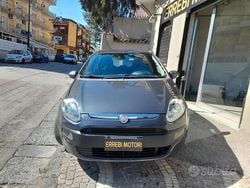 Grigio Usata 2011 Fiat Punto Dynamic Tre volumi | 2500 € (Buon prezzo)