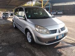 Grigio Usata 2005 Renault Scénic II Monovolume | 2500 € (Cara)