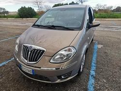 Marrone Usata 2009 Lancia Musa Monovolume | 4000 € (Buon prezzo)