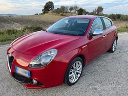 Rosso Usata 2016 Alfa Romeo Giulietta Tre volumi | 9300 € (Buon prezzo)