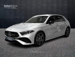 Argento Usata 2025 Mercedes A180 Advanced Plus Tre volumi | 36.400 € (Buon prezzo)