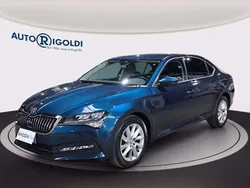Blu lava metallizzato Usata 2023 Skoda Superb Executive Tre volumi | 26.700 € (Buon prezzo)